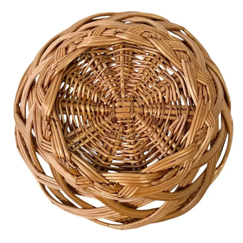 Unmarked round woven